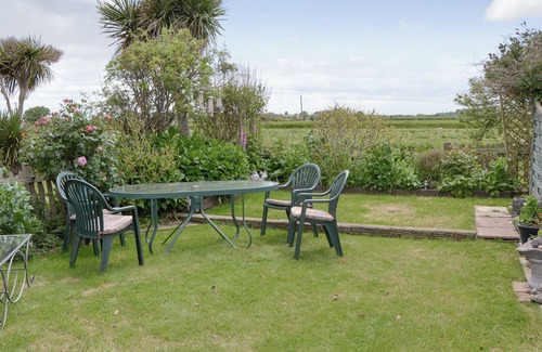 Walcott Cottage | 2 bedroom accommodation in Walcott, near Norwich
