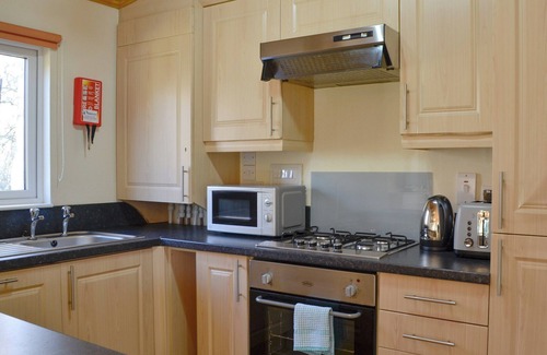 Dinnet Cottage | 2 bedroom accommodation in Dinnet, near Ballater