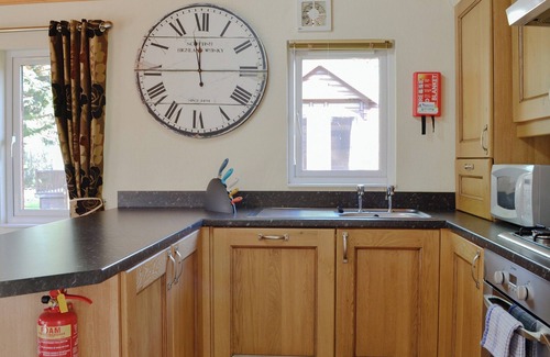 Dinnet Cottage | 2 bedroom accommodation in Dinnet, near Ballater