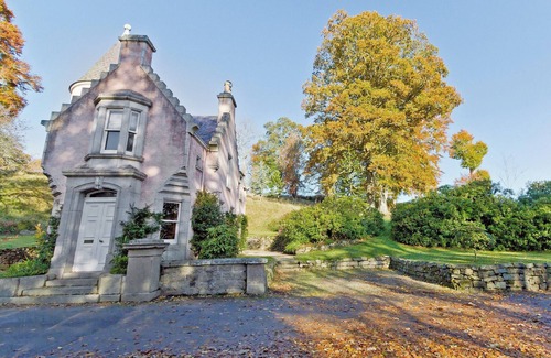 Aboyne Cottage | 2 bedroom accommodation in Dess, Aboyne