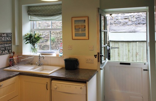 Tideswell Cottage | 2 bedroom accommodation in Tideswell, near Bakewell