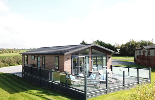 Llansantffraed Ski Chalet | 2 bedroom accommodation in Llanon