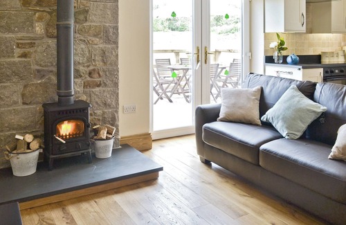 Dinas Cottage | 2 bedroom accommodation in Rhostryfan, Caernarfon