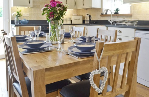 Dinas Cottage | 2 bedroom accommodation in Rhostryfan, Caernarfon