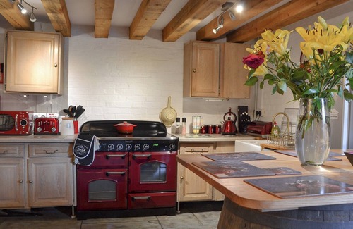New Forest District Cottage | 2 bedroom accommodation in Shobley, Ringwood