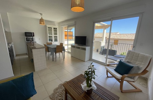 Haute-Corse Apartment | 2-bedroom air-conditioned apartment, sea view, beach 500m