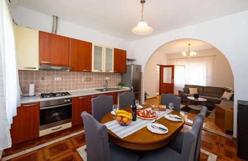 Galovac Apartment | 2 bedroom amazing apartment in Galovac