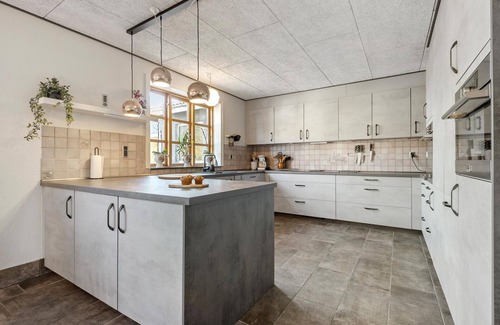 Give House | 2 bedroom amazing home in Grindsted