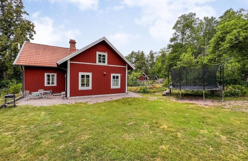 Oskarshamn Municipality House | 2 bedroom amazing home in Vimmerby