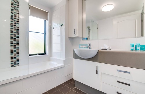 Marcoola Apartment | 2 BEDROOM APARTMENT Level 1 & 2