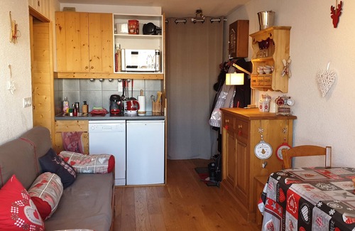 Huez Apartment | 2 bedroom apartment chalet atmosphere