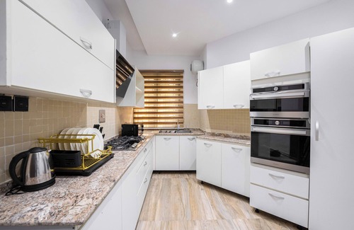 Lekki Phase 1 Apartment | 2-bedroom apartment with WiFi, AC in Lekki Phase 1 Rivonia