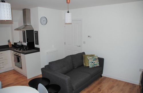 Hedge End Apartment | 2 Bedroom Apartment - Coach House