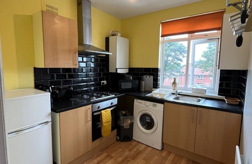 Fenham Apartment | 2 Bedroom Apartment, 5 Minutes From City Centre