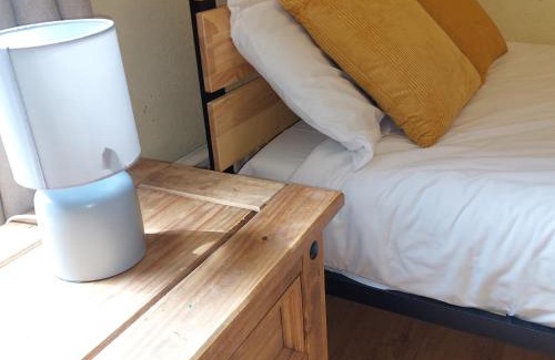 Collier's Wood Apartment | 2 Bedroom apartment, Fortescue Road
