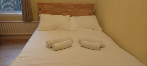 Collier's Wood Apartment | 2 Bedroom apartment, Fortescue Road
