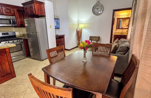Hopkins Apartment | 2-bedroom apartment in peaceful Hopkins with WiFi, AC. Enjoy your stay