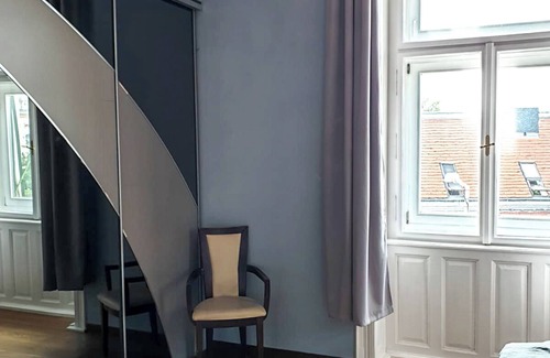 Gyor Apartment | 2-bedroom apartment in charming Győr with AC, WiFi. Enjoy your stay