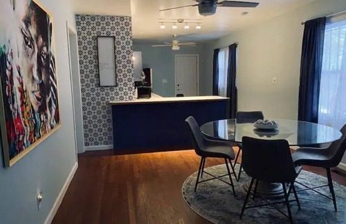 Grand Traverse District Apartment | 2 Bedroom Apartment in Downtown Flint.