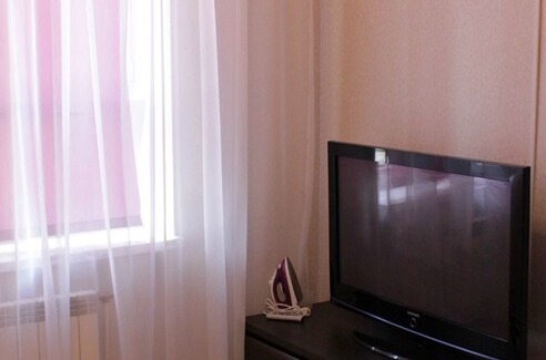 Obolons'kyi District Apartment | 2-bedroom apartment, P. Kalnischevskogo street 7