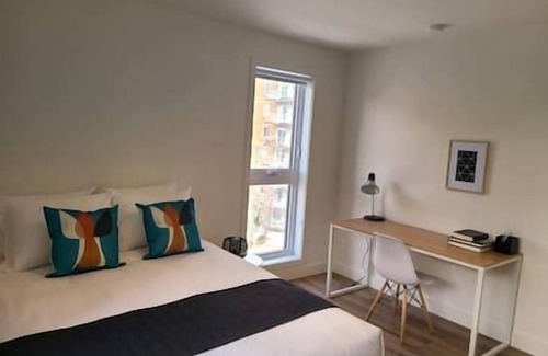 Cite-Universitaire Apartment | 2-Bedroom Apartment SS