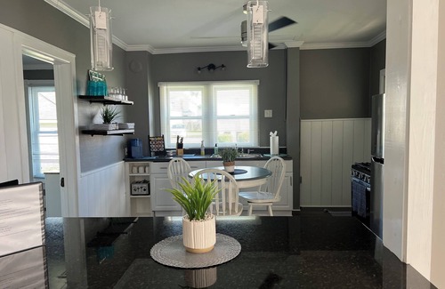 Lake Geneva Apartment | 2 Bedroom Apartment Walking distance to downtown Lake Geneva