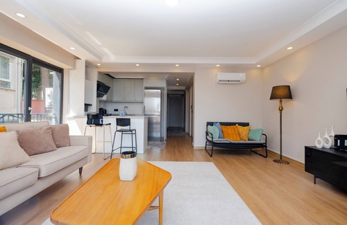 Taksim Apartment | 2-bedroom apartment with Bosphorus view and AC in Istanbul