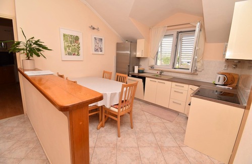 Srebreno Apartment | 2 bedroom apartment with garden