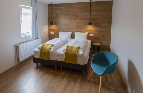 Hella House | 2 Bedroom Apartment with Hot Tub - Stracta Hotel Hella