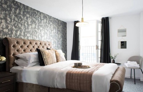 Leamington Spa Apartment | 2 Bedroom Apt Leamington Spa Hosted By Golden Key