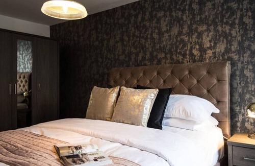 Leamington Spa Apartment | 2 Bedroom Apt Leamington Spa Hosted By Golden Key