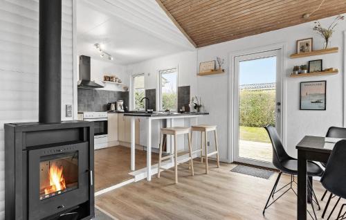 Skastrup Strand House | 2 Bedroom Awesome Home In Bogense