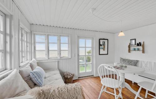 Sjaelborg House | 2 Bedroom Beach Front Home In Esbjerg V