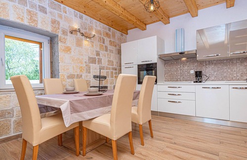 Drnis House | 2 bedroom beautiful home in Drinovci