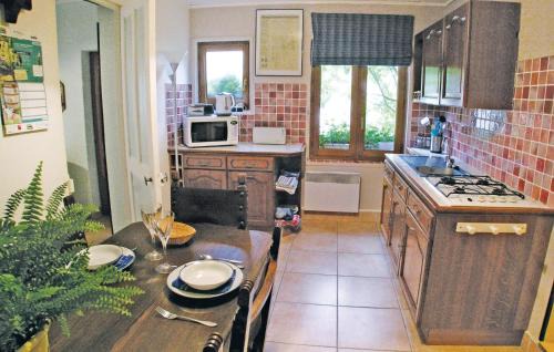 Embry House | 2 Bedroom Beautiful Home In Embry