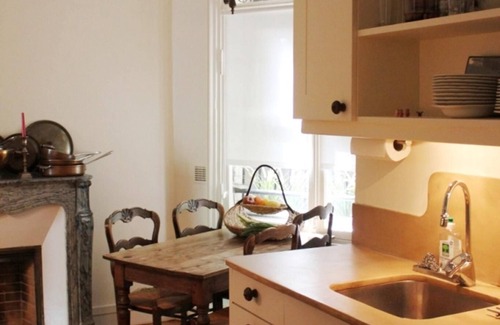 Quartier des Invalides Apartment | 2 Bedroom Blvd St Germain/Orsay Museum - For Museum Lovers