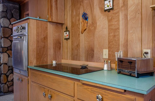 Cohasset Cabin | 2 bedroom cabin near Sugar Lake 15 minutes from Grand Rapids. Very private
