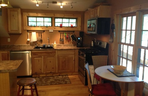 Northwest Ithaca Cabin | 2 Bedroom Cabin on Cayuga Lake 1 Mile from Ithaca