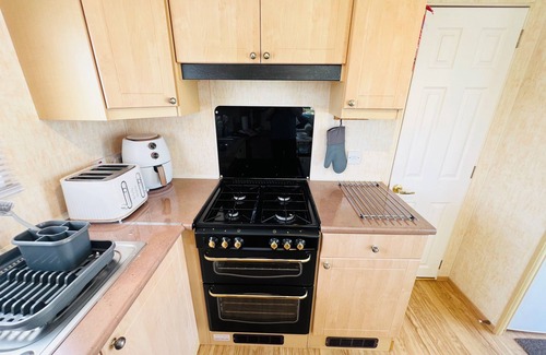 Bembridge House | 2 Bedroom Caravan SHS3, Sandhills, Bembridge