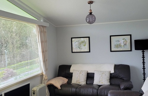 Llanybri Ski Chalet | 2 bedroom chalet in quiet countryside surroundings of Elmrise Park, Llangain