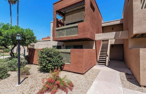 South Scottsdale Condo | 2-bedroom condo in Old Town Scottsdale with pool AC, fitness room