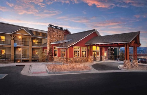 Grand Elk Ranch Condo | 2 Bedroom Condo, Sleeps 6, Kitchen, at Rocky Mountain Preserve Resort!