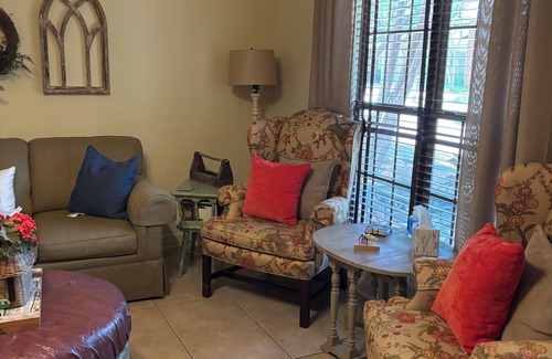 Oxford Condo | 2-bedroom condo walk to campus Ole Miss baseball, basketball, softball and more.