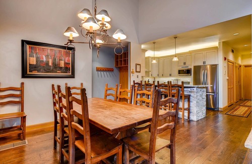 Mountain House Cabin | 2 Bedroom Condo with Gas Fireplace + Hot Tub!
