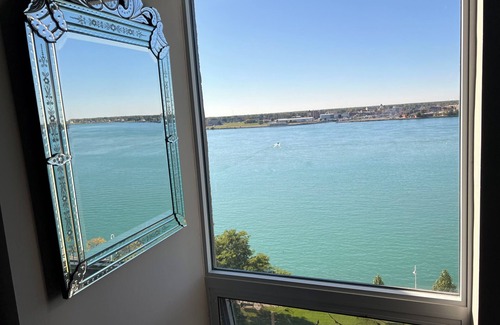 Corunna Condo | 2-Bedroom Condo with WiFi, AC with Million Dollar View of the St.Clair River