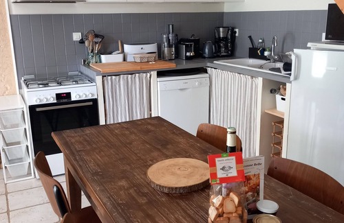 Quinsac Cottage | 2 Bedroom Cottage in Quinsac