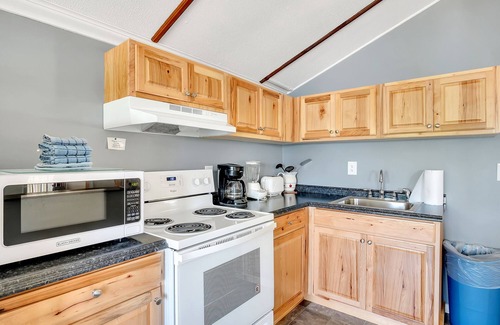 Cooperstown - Otsego Lake Cottage | 2 Bedroom Cottage with amazing views of Otsego Lake