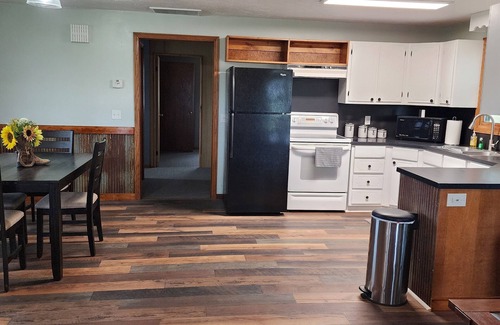 Holmesville Cabin | 2-bedroom country cabin pet friendly and horse boarding