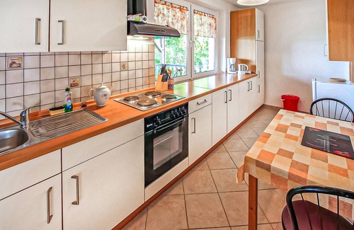 Mecklenburgische Kleinseenplatte Apartment | 2 bedroom cozy apartment in Below