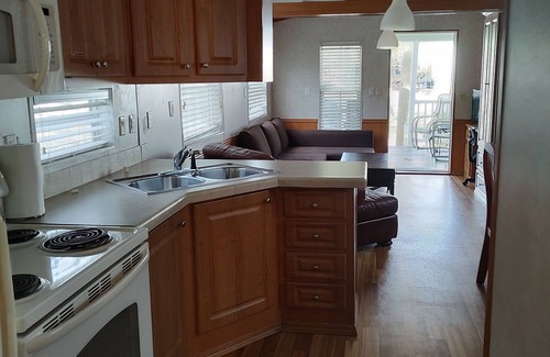 Kissimmee Resort | 2 BEDROOM DISNEY AREA VACATION RENTAL IN AWARD WINNING "MILL CREEK RESORT"